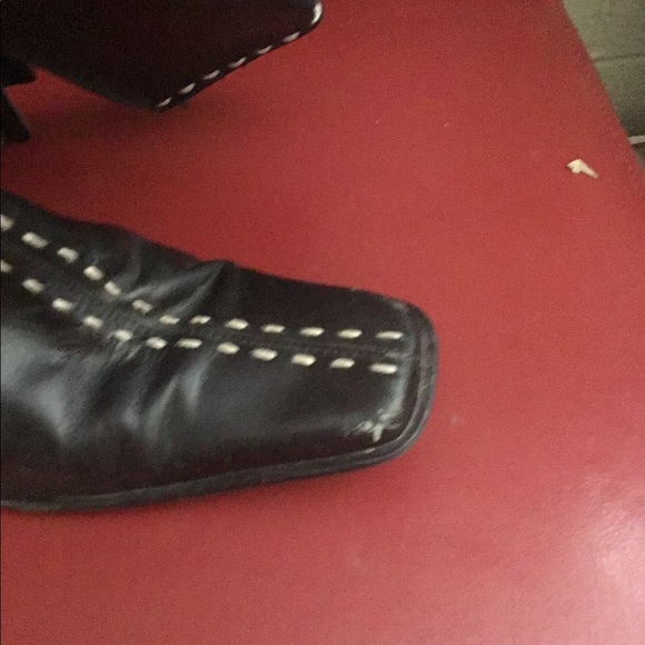 UGC- leather 👢boots. Great with any attire.🌺 - Picture 3 of 7